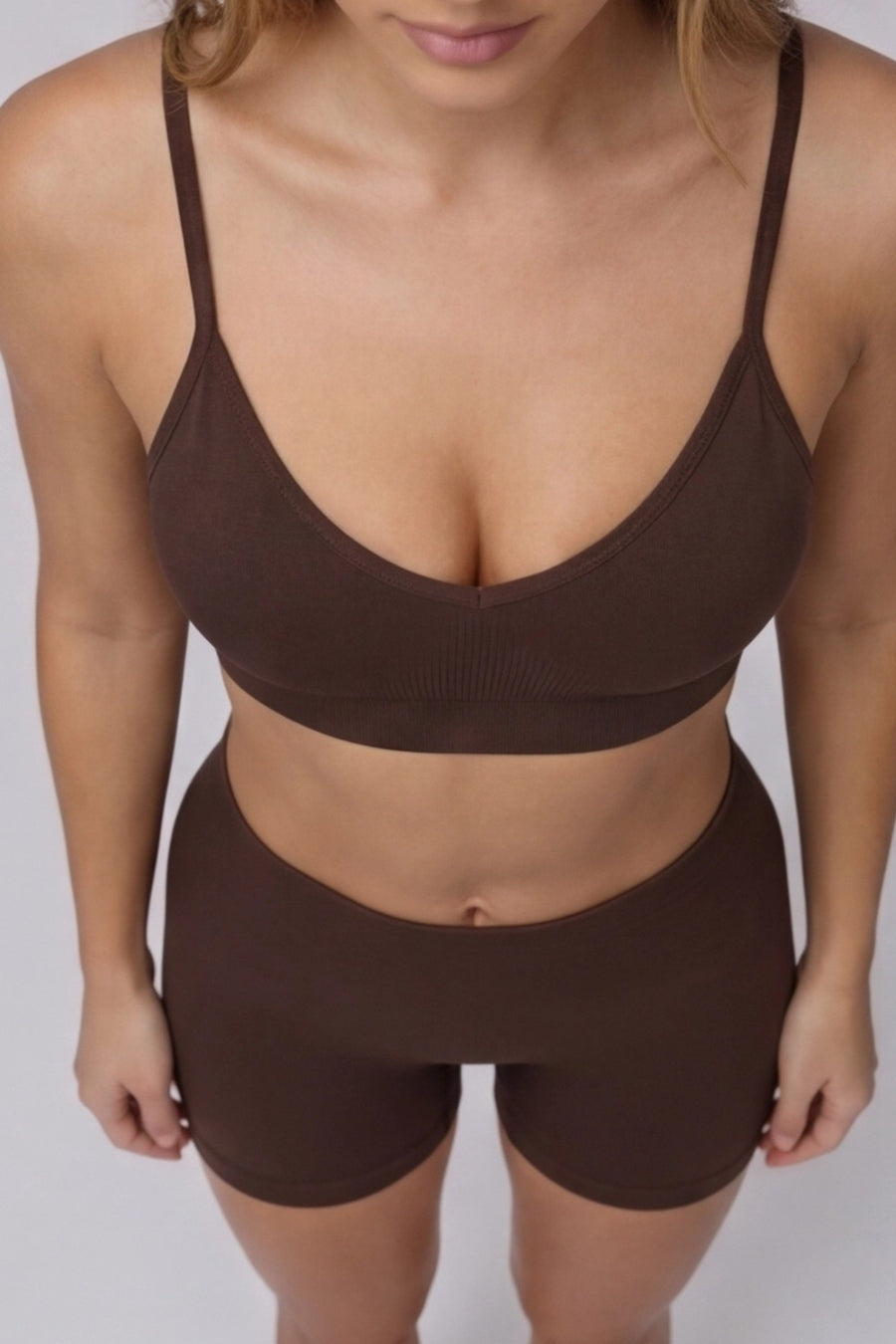 Top   Soporte Medio Café Moro