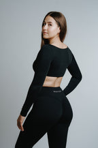 Detalle scrunch posterior legging flare mujer Mentzer